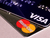 Các nhà bán lẻ châu Âu kêu gọi siết chặt quản lý Visa, Mastercard