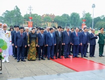 Kỷ niệm 135 năm Ngày sinh Chủ tịch Hồ Chí Minh: Lãnh đạo Đảng, Nhà nước vào Lăng viếng Bác