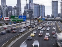 Australia sử dụng camera AI để phạt lái xe dùng điện thoại di động