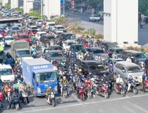 Hà Nội đề xuất loạt chính sách hỗ trợ người dân chuyển đổi xe điện
