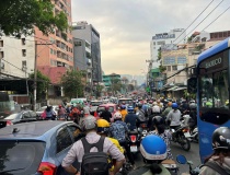 Đến 2029, chuyển đổi toàn bộ xe 2 bánh xăng sang điện cho tài xế công nghệ