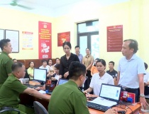 Xã Vân Đình tăng tốc đổi thẻ đảng viên, hướng tới chuyển đổi số đồng bộ