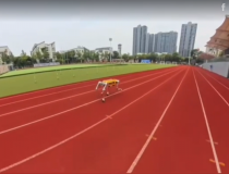 Robot chó lập kỷ lục Guiness chạy 100 m