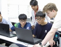 Học phí khối ngành kỹ thuật, công nghệ 2025 tăng nhẹ so với năm ngoái
