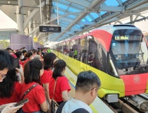 Tàu điện chạy xuyên đêm, xe buýt kéo dài thời gian hoạt động phục vụ đại lễ
