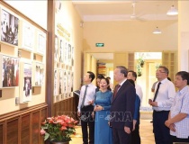 Tổng Bí thư Tô Lâm dâng hương tưởng niệm Chủ tịch Hồ Chí Minh tại Di tích Nhà số 48 Hàng Ngang, Hà Nội