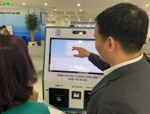 Từ ki-ốt dịch vụ công đến 'văn phòng lưu động' để phục vụ thủ tục hành chính