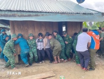 Khẩn trương hỗ trợ nhân dân khắc phục hậu quả bão số 10