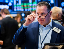 Cổ phiếu công nghệ giữ trụ chứng khoán Mỹ, dầu thô vững giá sau tin OPEC+