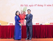 Bà Bùi Thị Minh Hoài giữ chức Chủ tịch Ủy ban Trung ương MTTQ Việt Nam khóa X