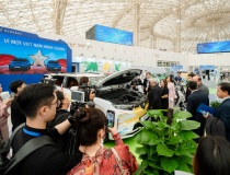 VinFast trở thành tâm điểm tại Tuần lễ Công nghiệp và Công nghệ Việt Nam 2025 với loạt xe điện hoành tráng