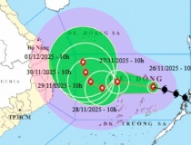 Thủ tướng yêu cầu triển khai các biện pháp cần thiết cao nhất để phòng, tránh, ứng phó bão số 15