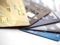 Từ tháng 1/2026, phải ra trực tiếp ngân hàng mới được phát hành thẻ ATM