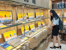 Người trẻ và vòng xoáy nợ tiêu dùng số