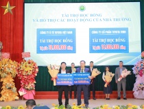 Toyota Việt Nam cùng các Đại lý trao tặng 123 suất Học bổng hỗ trợ sinh viên năm 2025