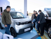 Lần đầu lái thử VinFast Minio Green, chuyên gia nhận xét: “Không ngờ lái hay như thế”