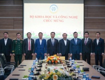 Bộ Khoa học và Công nghệ chúc mừng các đồng chí Ủy viên Trung ương Đảng trưởng thành từ ngành