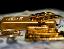 Điều gì đợi giá vàng sau cú sụt lịch sử?