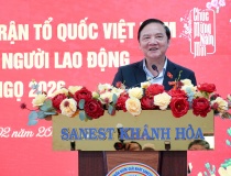 Phó Chủ tịch Quốc hội Nguyễn Khắc Định thăm, chúc Tết công nhân, gia đình chính sách tại Khánh Hòa