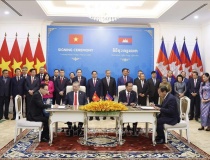 Tổng Bí thư Tô Lâm chứng kiến Lễ ký và trao các văn kiện hợp tác tại Campuchia