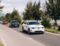 VINFAST TẶNG QUÀ TẾT “KHỦNG” - LÊN TỚI 3 NĂM SẠC PIN MIỄN PHÍ CHO KHÁCH HÀNG