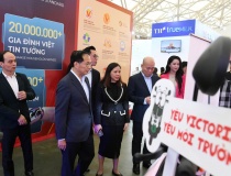 Phó Thủ tướng Bùi Thanh Sơn trải nghiệm Hội chợ Mùa Xuân 2026