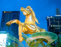 Linh vật ngựa cao 11m kết hợp truyền thuyết Thánh Gióng và công nghệ mapping