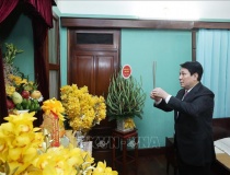 Chủ tịch nước Lương Cường dâng hương tưởng niệm Chủ tịch Hồ Chí Minh tại Nhà 67