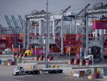 Nghiên cứu của Fed: Doanh nghiệp và người tiêu dùng Mỹ phải trả 90% tiền thuế quan