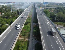 Sẵn sàng cho xe quay đầu, phân luồng từ xa khi xảy ra ùn ứ trên cao tốc TP.HCM - Trung Lương