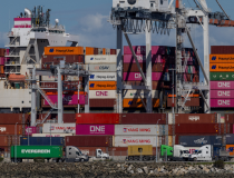 Thuế quan đối ứng bị Tòa án Tối cao Mỹ bác bỏ: Phản ứng của các nước và doanh nghiệp