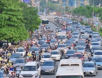 Thủ tướng: Không để xảy ra ùn tắc kéo dài trên các tuyến đường vào trung tâm Hà Nội và TPHCM
