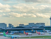 Hiểm họa từ trên không: Drone 'bủa vây' sân bay Đà Nẵng dịp Tết