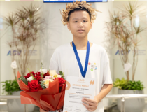 Cậu học trò thi vượt cấp, giành huy chương Olympic AI thế giới