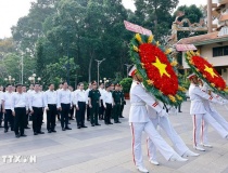 Chủ tịch Quốc hội Trần Thanh Mẫn tri ân các Anh hùng Liệt sĩ, Mẹ Việt Nam anh hùng tại TPHCM