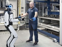 BMW đưa robot hình người vào nhà máy tại Đức