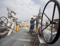 Tổng thống Trump lên tiếng khi giá dầu nhảy vọt qua mốc 100 USD/thùng