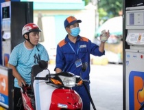 Giá xăng dầu tăng cao, Bộ Công Thương khuyến nghị người dân lái xe tiết kiệm nhiên liệu
