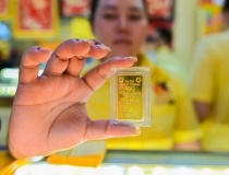 Vàng thế giới rung lắc vì địa chính trị, chuyên gia cảnh báo rủi ro “lướt sóng”