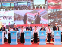 Phó Thủ tướng Thường trực Nguyễn Hòa Bình dự lễ khởi công dự án xây dựng Trường nội trú liên cấp Tiểu học – THCS Hương Xuân