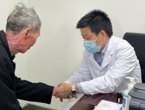 Người cao tuổi cần được chăm sóc toàn diện, không chỉ dừng ở điều trị bệnh