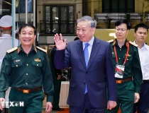 Tổng Bí thư và Chủ tịch Quốc hội dự chương trình nghệ thuật 