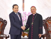 Chủ tịch Quốc hội Trần Thanh Mẫn thăm, chúc mừng Tổng Giáo phận Hà Nội