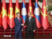 Thường trực Ban Bí thư Trần Cẩm Tú hội đàm với Thường trực Ban Bí thư Trung ương Đảng Nhân dân Cách mạng Lào