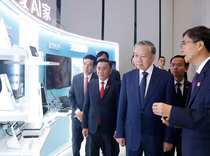 Tổng Bí thư, Chủ tịch nước Tô Lâm tham quan Trung tâm trí tuệ nhân tạo Trung Quốc-ASEAN
