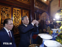 Trang nghiêm Lễ dâng hương tưởng niệm các Vua Hùng trên đỉnh núi Nghĩa Lĩnh