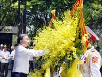 Tổng Bí thư, Chủ tịch nước Tô Lâm dâng hương tưởng niệm Đại tướng Võ Nguyên Giáp