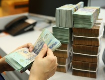 Linh hoạt trong điều hành lãi suất để ‘giữ nhịp’ dòng vốn