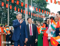 Tổng Bí thư, Chủ tịch nước Tô Lâm gặp gỡ cộng đồng người Việt Nam tại Ấn Độ