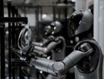 Robot hình người tự phân loại 65.000 bưu kiện trong suốt 50 giờ